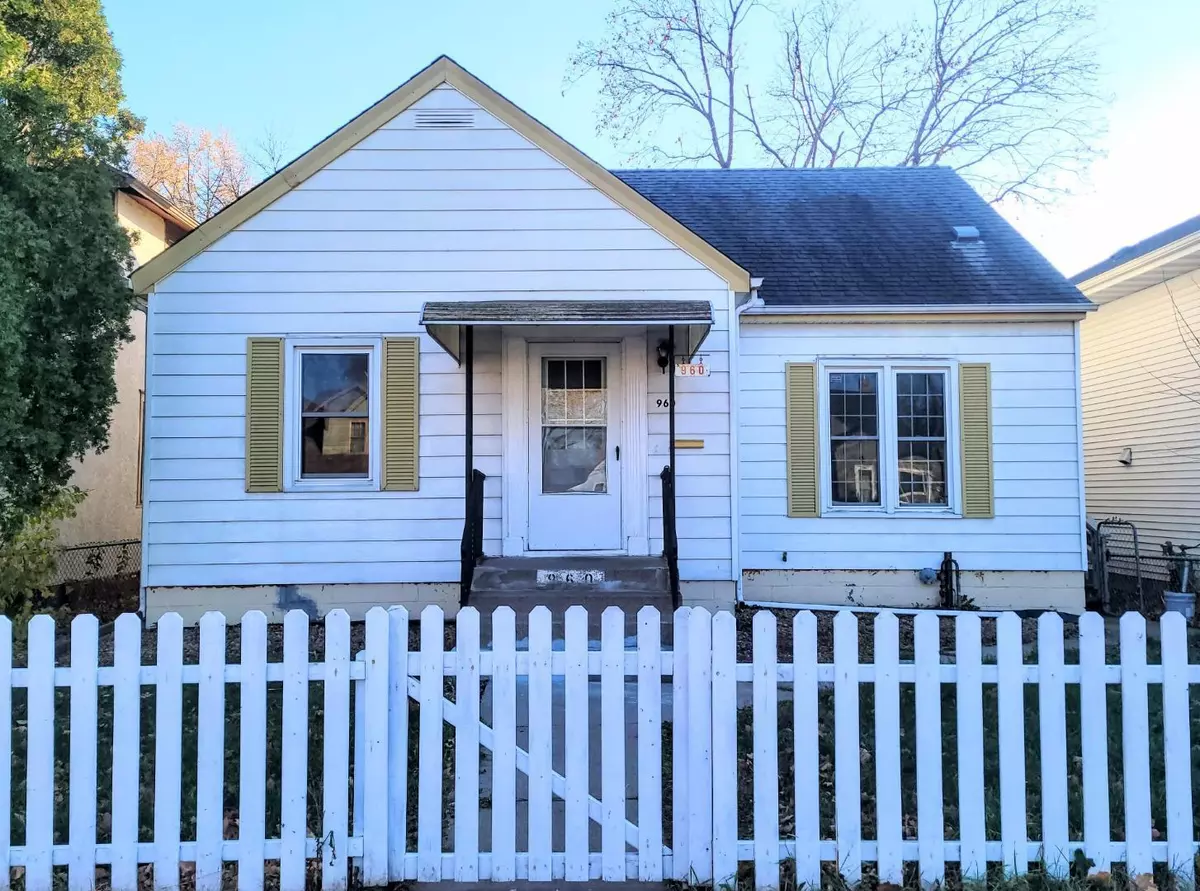 Saint Paul, MN 55106,960 Geranium AVE E