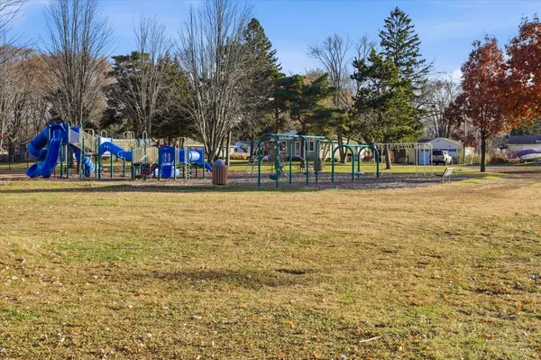 Saint Paul, MN 55110,4857 Dillon ST