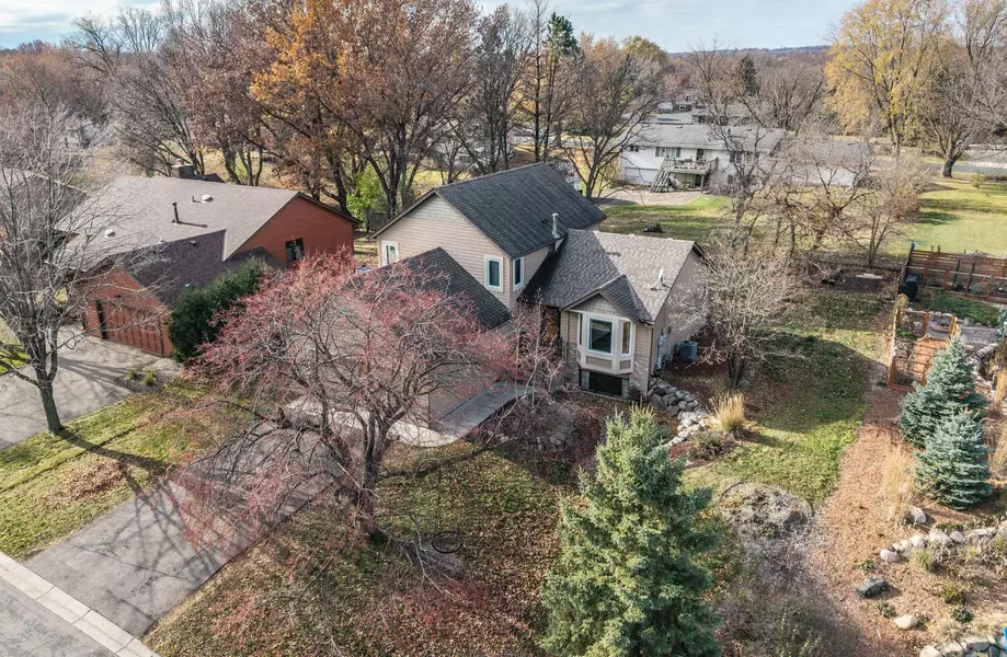 13632 Princeton CIR, Savage, MN 55378