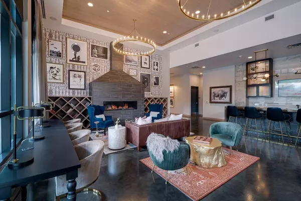 Minneapolis, MN 55401,728 3rd STA N #207