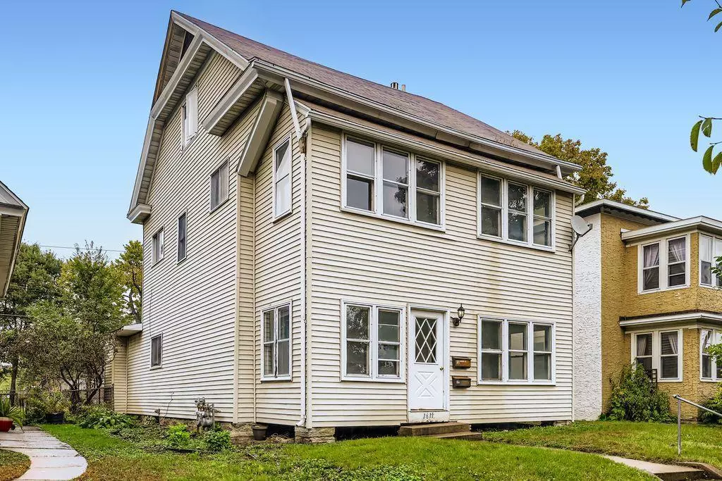 Saint Paul, MN 55104,1611 Carroll Avenue