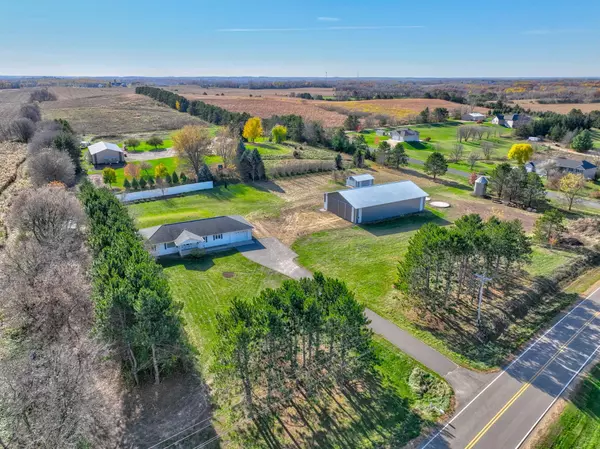 1019 100th AVE, Roberts, WI 54023