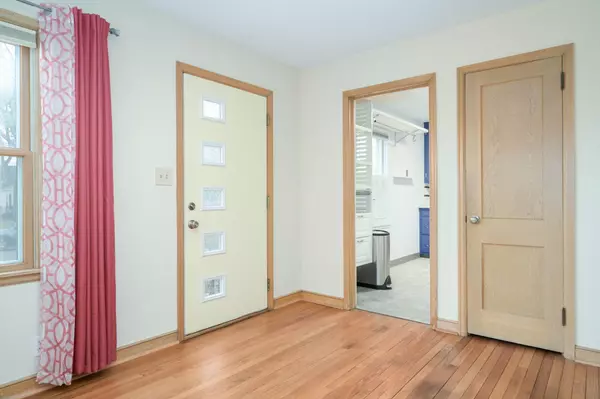 Minneapolis, MN 55417,5745 27th AVE S