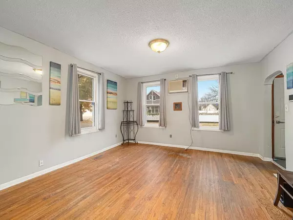 Saint Paul, MN 55106,1035 Bush AVE