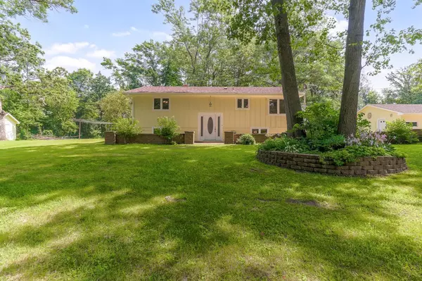 28621 Chisholm ST NE, Isanti Twp, MN 55040