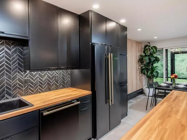 Bloomington, MN 55438,7401 W 101st ST #111