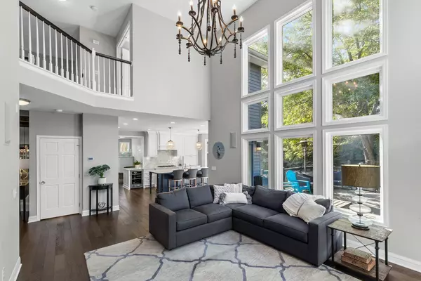 Chanhassen, MN 55317,7216 Gunflint TRL