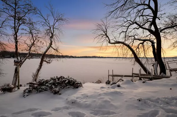 Prior Lake, MN 55372,3133 Spring Lake RD SW