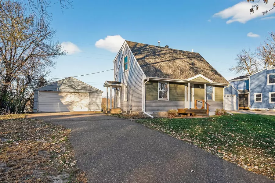 653 109th AVE NW, Coon Rapids, MN 55448