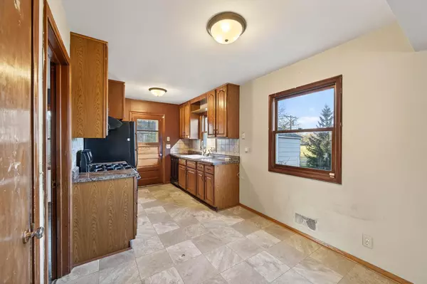 Coon Rapids, MN 55448,653 109th AVE NW