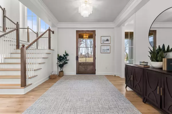 Medina, MN 55340,734 Shawnee Woods RD