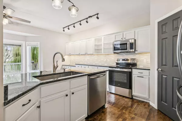 Shakopee, MN 55379,8918 Horizon DR