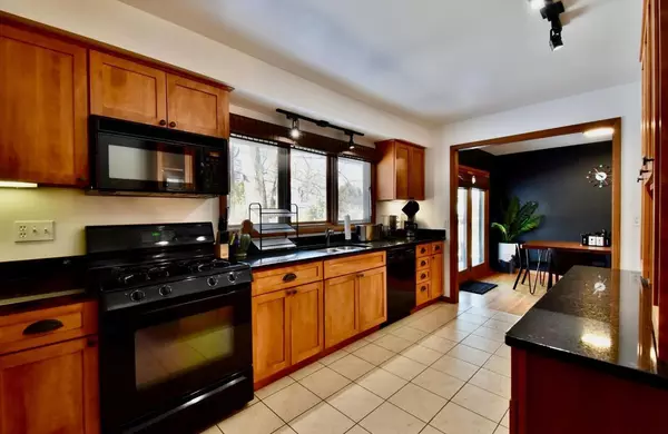 Wayzata, MN 55391,239 Byrondale Avenue