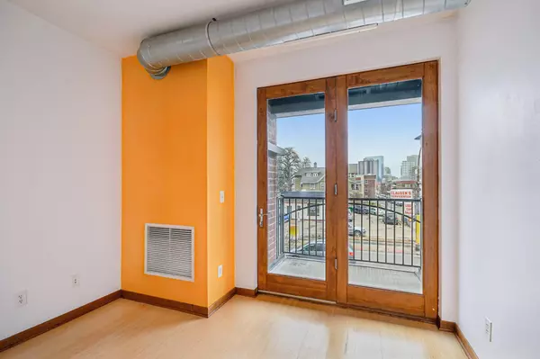 Minneapolis, MN 55404,15 E Franklin AVE #224