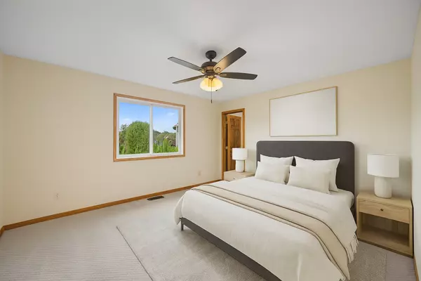 Annandale, MN 55302,945 Acacia CIR S