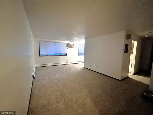 River Falls, WI 54022,417 S Wasson LN ##G2