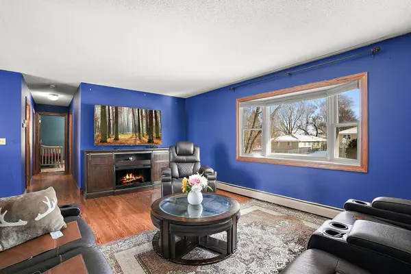 Blaine, MN 55434,9830 6th ST NE