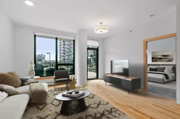 1240 2nd St S #225, Minneapolis, MN 55415