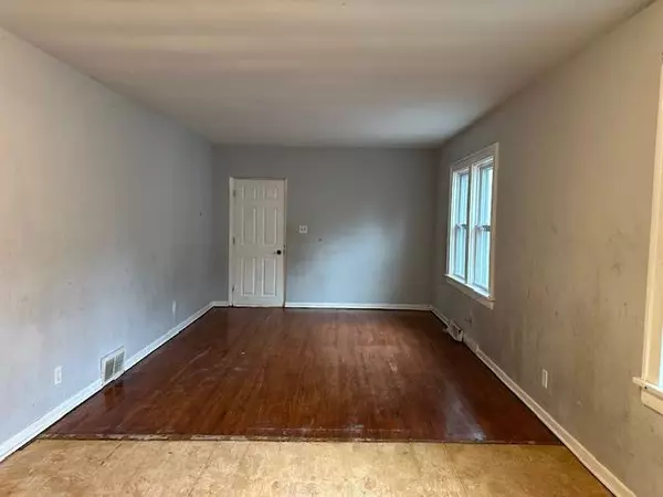 Saint Paul, MN 55130,1192 Burr ST