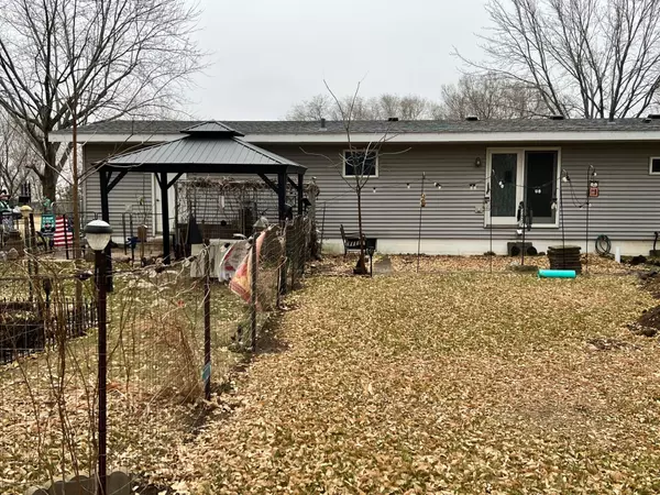 Hudson Twp, MN 56308,8042 Meades Addn DR SE