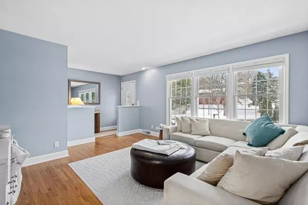 Bloomington, MN 55437,9116 Poplar Bridge RD