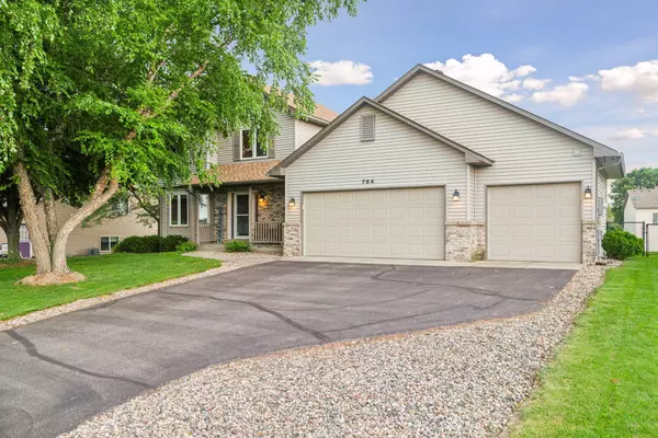 764 Monnens AVE, Shakopee, MN 55379