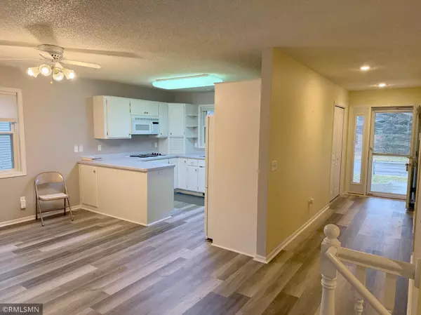 Annandale, MN 55302,210 Knollwood ST W