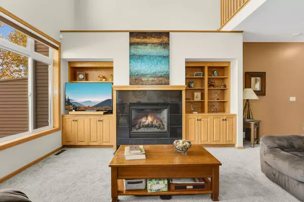 Eagan, MN 55121,617 Crane Creek LN