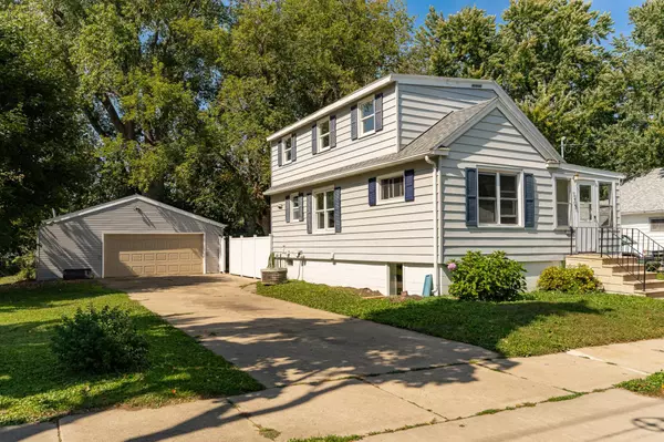 Rochester, MN 55904,725 11th AVE SE