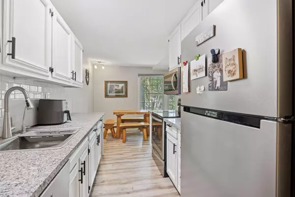 Saint Louis Park, MN 55416,4430 Cedar Lake RD S #6