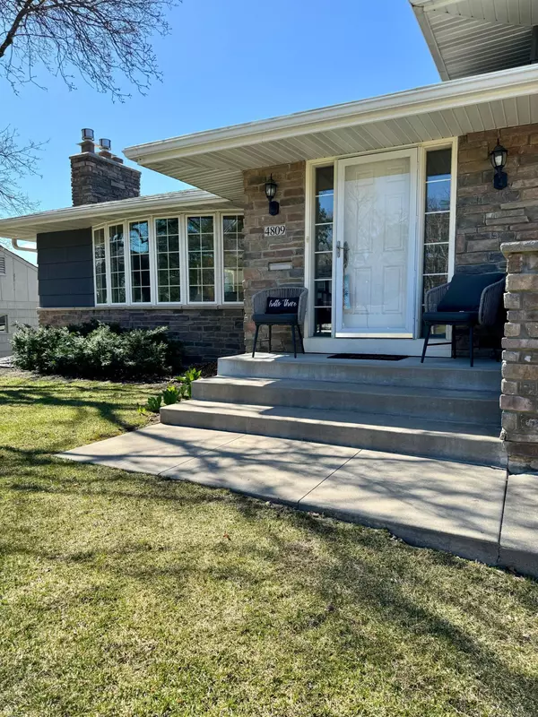 Edina, MN 55435,4809 Wilford WAY