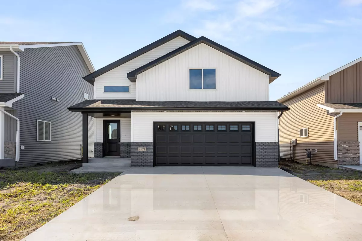 Moorhead, MN 56560,2521 38th AVE S