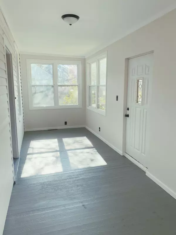 Forest Lake, MN 55025,507 2nd AVE SW