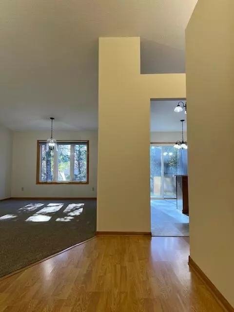 Vadnais Heights, MN 55127,760 Garceau LN