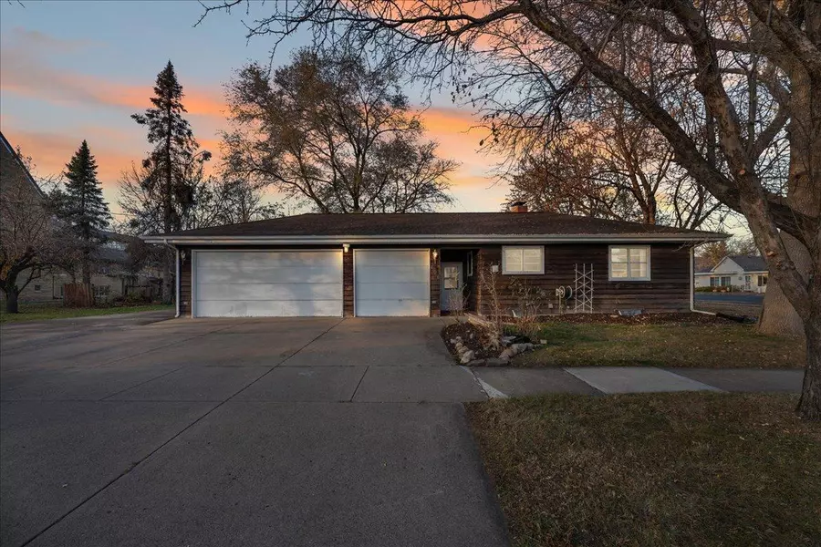 406 2nd ST N, Bayport, MN 55003