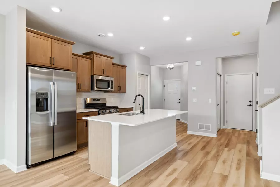 10332 Birchwood CIR, Victoria, MN 55318