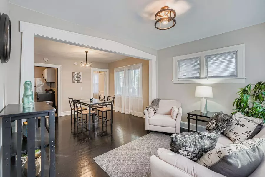 3246 Washburn AVE N, Minneapolis, MN 55412