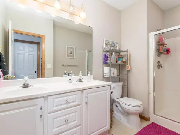 Rosemount, MN 55068,15157 Crestone CIR