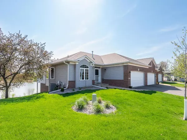 15157 Crestone CIR, Rosemount, MN 55068