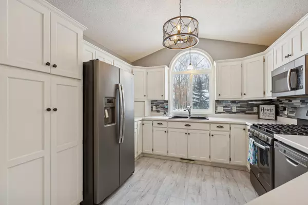 Annandale, MN 55302,135 Hunters PATH