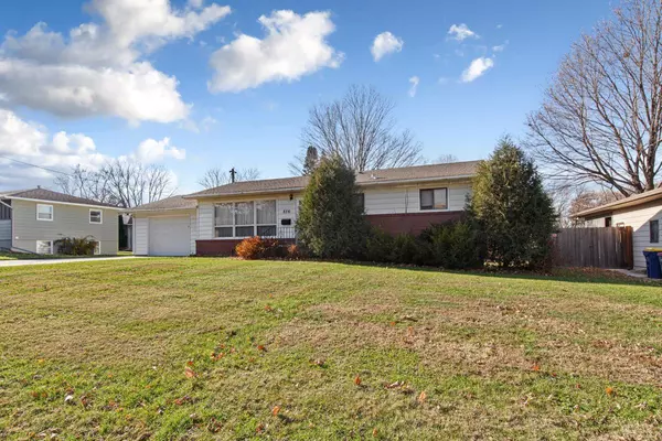 Faribault, MN 55021,856 Valley View RD