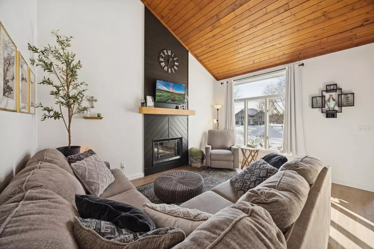 Saint Cloud, MN 56303,1422 Northway CT