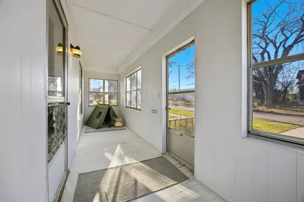 Fargo, ND 58102,823 3rd ST N