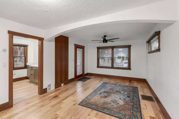 Minneapolis, MN 55406,3957 45th AVE S