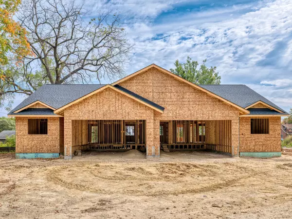 230 S Chestnut ST, Ellsworth, WI 54011