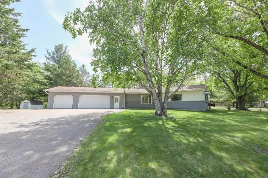 1202 Ridgeview TER NE, Alexandria, MN 56308