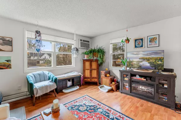 Minneapolis, MN 55413,1523 3rd ST NE