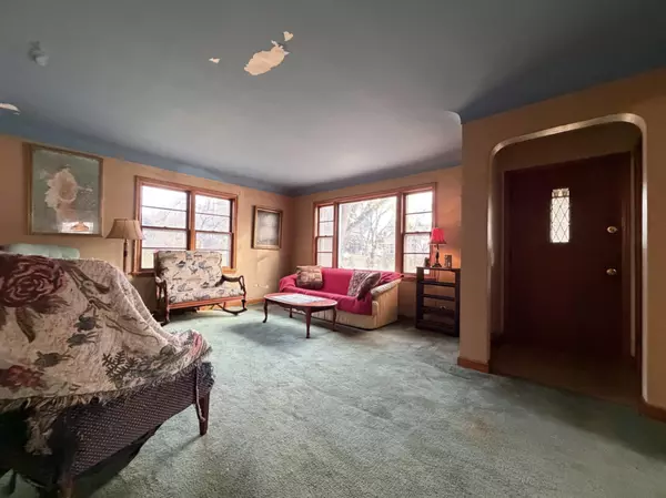 Saint Paul, MN 55117,1245 Dale ST N