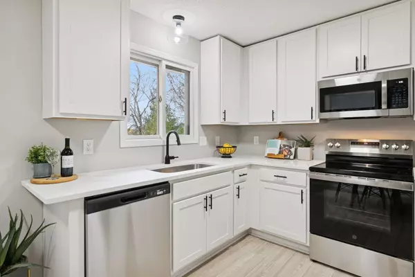 Shakopee, MN 55379,612 11th AVE E