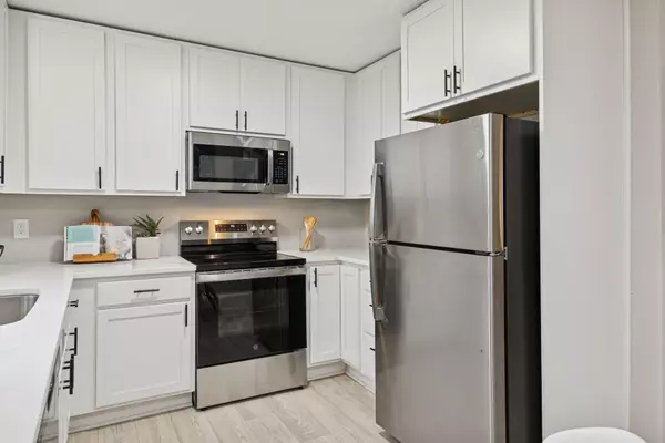 Shakopee, MN 55379,612 11th AVE E